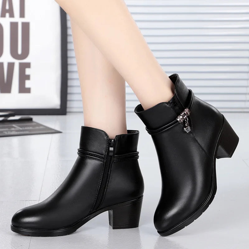 WOIZGIC Women's Ladies Mother Famale Winter Ankle Genuine Leather Fur Warm Wool Plush Shoes Boots Zipper Mid Heel Plus Size 43
