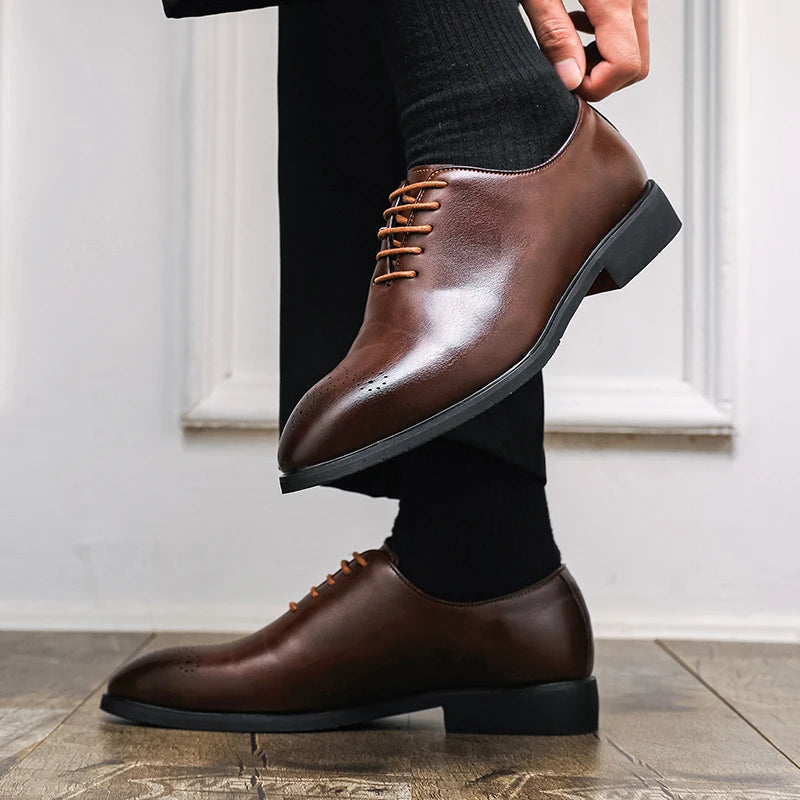 Men's Leather Shoes Handmade High Quality Red Sole Casual Oxford Business Brogue Shoes Lace-up Comfortable Lace-up Man Shoe