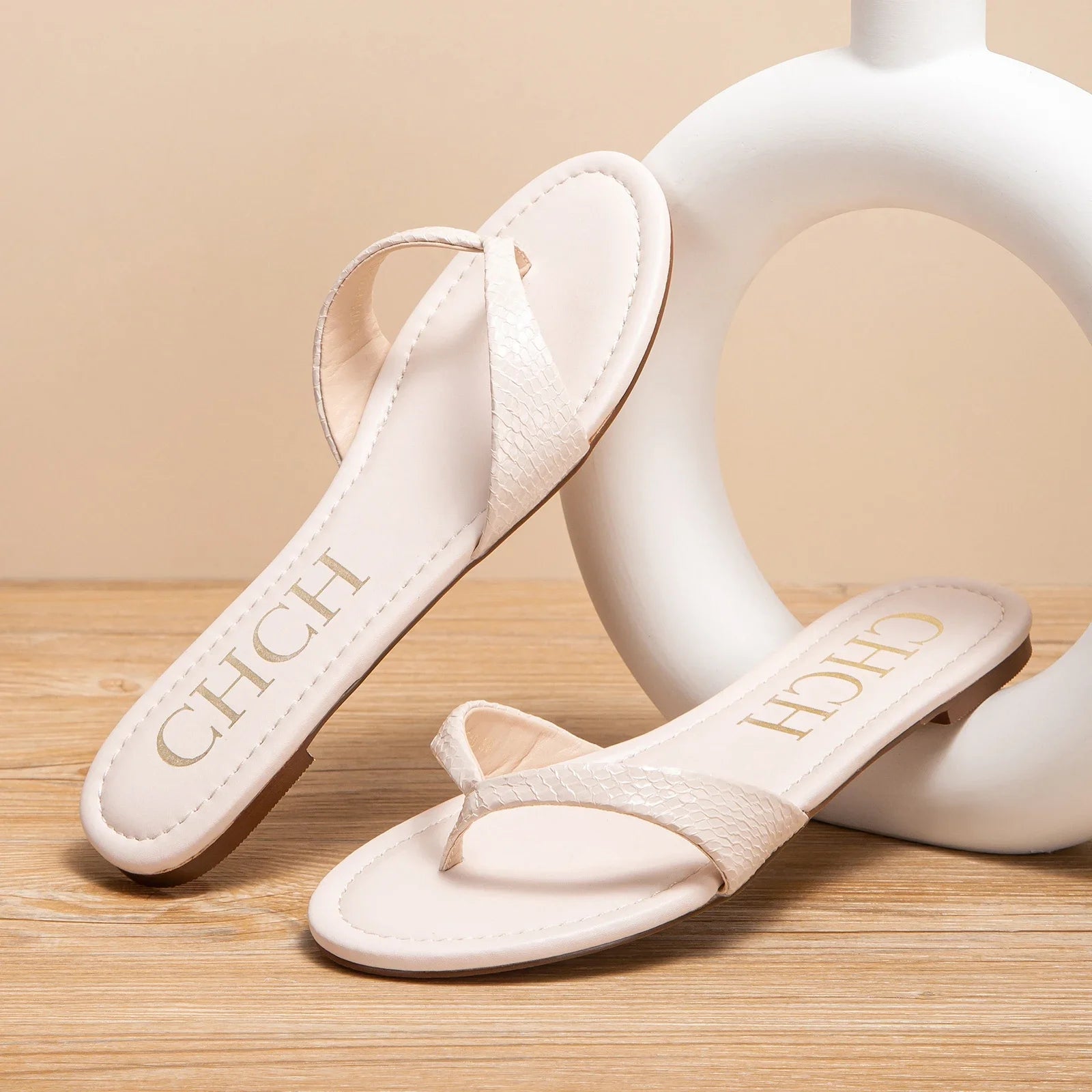 Design  Women's Slippers Simple Versatile Fine Workmanship New Woman  Flip-flops