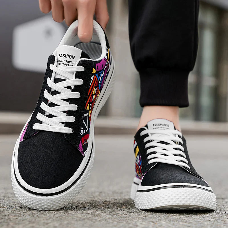 STRONGSHEN Men Casual Shoes Sports Running Shoes Canvas Geometric Style Lace-Up Sneakers Fashionable Graffiti Print Skate Shoes