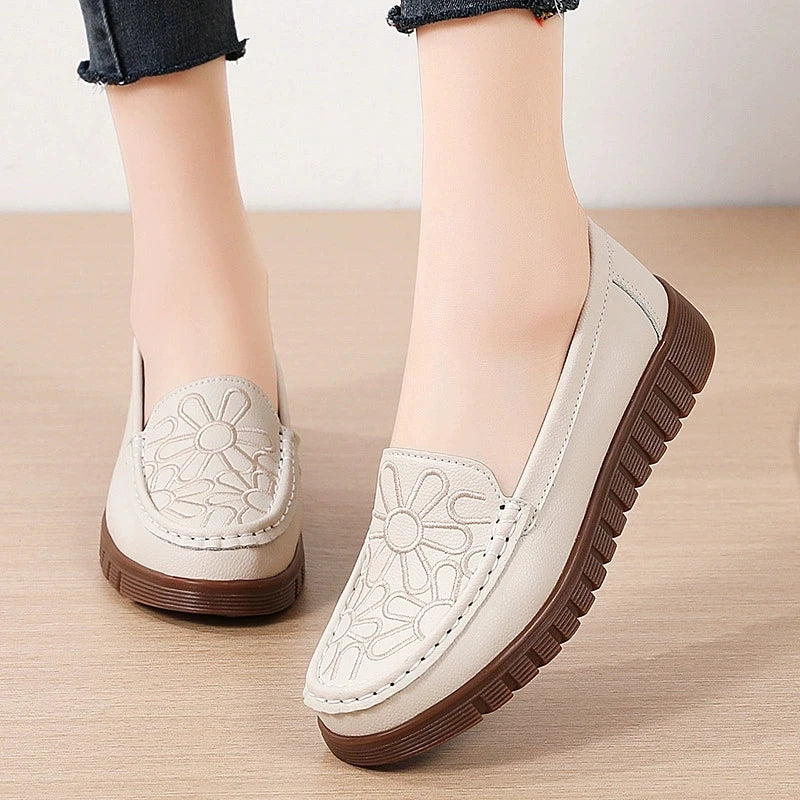 WOIZGIC Women's Ladies Mother Shoes Genuine Leather Flats Non Slip On Soft Spring Autumn Loafers Moccasin