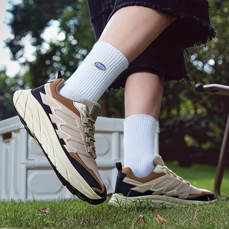 New Outdoor Hiking Sports Shoes Running Shoes Retro Men's Casual Shoes Breathable Non-Slip Fashion Shoes Mountain Climbing Shoes