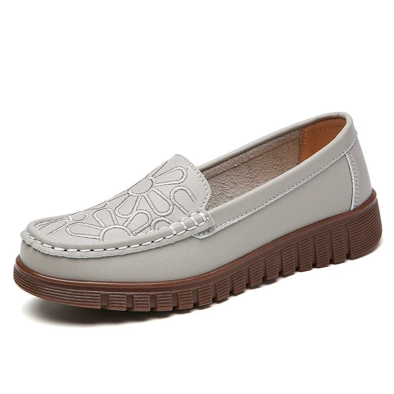 WOIZGIC Women's Ladies Mother Shoes Genuine Leather Flats Non Slip On Soft Spring Autumn Loafers Moccasin